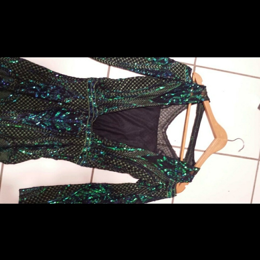 Dress - Picture 2 of 8